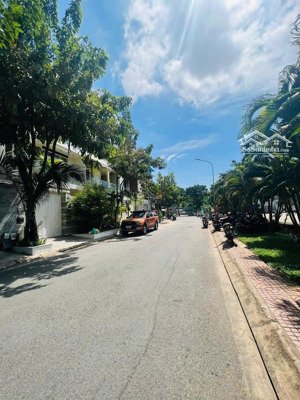 bán nhà phố đẹp full nội thất có thang máy tại kdc an phú hưng, quận 7