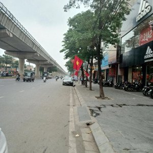 siêu hiếm - giá đt - vị trí vàng. lô đất phân lô, nguyễn xiển - thanh xuân. 663m2 mt 50m giá 200tỷ