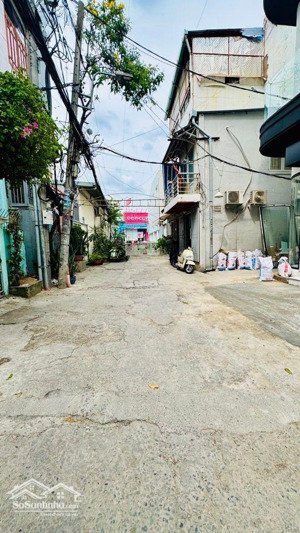 nhà đẹp hẻm xe tải- 2 tầng hoàn công đủ gần 50m2 - phạm thế hiển - 5 tỷ hơn xíu lh 