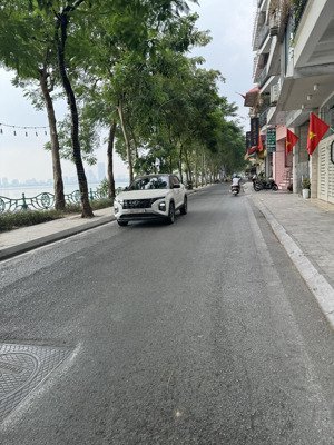 mảnh đất phố nhật chiêu-3 bước ra hồ tây, thửa đẹp, 66m, mặt tiền 5m, giá 18.6 tỷ
