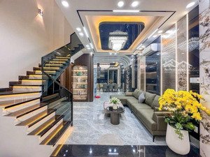 nhà mới xây full nội thất - hệ thống điều khiển thông minh - có thang máy đào tông nguyên - 120m2