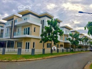 bán gấp căn nhà thô melosa dt 8mx18m(144m2) nhà thô- sổ hồng đầy đủ- giá 12.8 tỷ