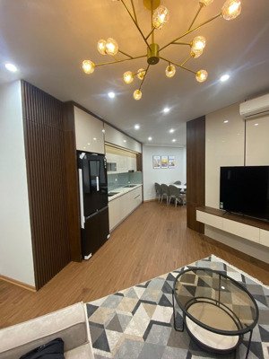 bán gấp cc 3pn, 2wc tại 57 vũ trọng phụng, 9 tỷ, 108m2 lh 