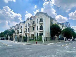 mới ra - đơn lập góc - 300m2 - 100 tỷ - bán nhanh - rẻ nhất thị trường lh 