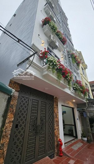 rẻ vô địch - tòa ccmn 7 tầng thang máy - ngay đại học công nghiệp phố nhổn - dòng tiền~700tr/năm