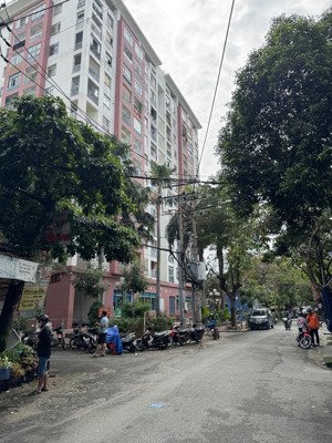 bán nhà thống nhất kế cc hà đô - 60m2 3 tầng đúc - hxh 6m - vị trí không có nhà bán - nhỉnh 9tỷ tl