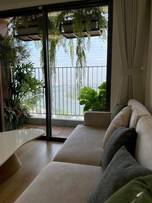 trống căn 3 phòng view sông masteri thảo điền cho thuê, nội thất xịn mới ,cao cấp hồng