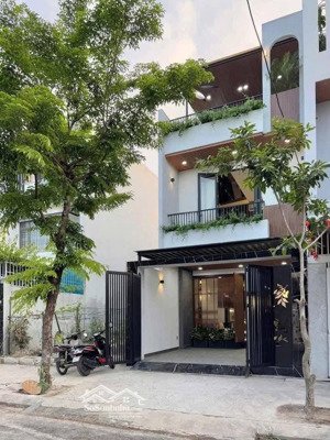 chú lương cần bán nhà cù lao, p2, phú nhuận, gần trung tâm tdtt rạch miễu, giá 3tỷ990 dt 81,5m2