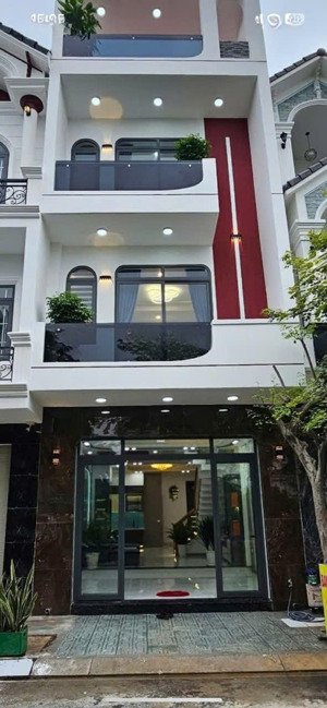 cần bán gấp nhà 3 tầng+tum, lã xuân oai - gần khu cnc. 51m2 giá 6.9 tỷ. sổ sẵn