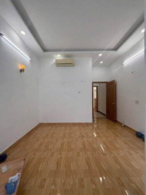 nhà ngang khủng 5x15 trệt 2 lầu khu vip trần thị năm, q12 giá: 6 tỷ 150 triệu (thương lượng)