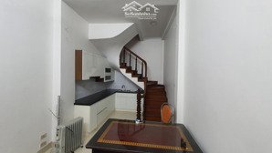 chính chủ cho thuê nhà 5 tầng 3pn đường tôn đức thắng, văn miếu, hn