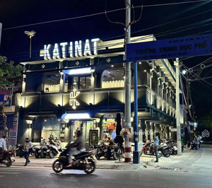góc 2 mặt tiền ngay mặt tiền phan xích long- katinat thuê 200tr/th- dt: 8x18m- 5 tầng- giá 39 tỷ