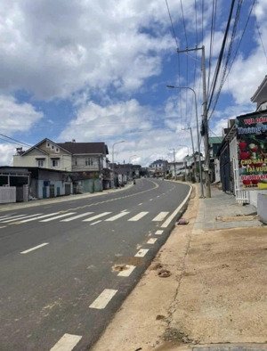 bán đất 2 mặt tiền đường chính dankia 256m2 10.2 tỷ