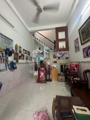 cạnh khu vip tên lửa - 3 tầng btct kiên cố ( 5m 24m ) - đường xe tải tới nhà - chỉ nhỉnh 6 tỷ