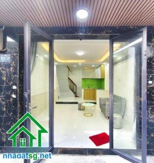 chỉ 3,2 tỷ hiếm có khó tìm - nhà 2 lầu mới xây dtsd 50m2, 2pn 2wc vào ở ngay - hẻm ô tô vào được