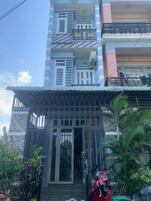 cần bán nhà hiệp thành quận 12