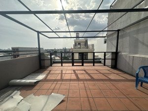 bán nhà phạm văn bạch tân bình 5x15.5m 5 tầng lệch tầng 6pn đầy đủ pháp lý bán gấp.