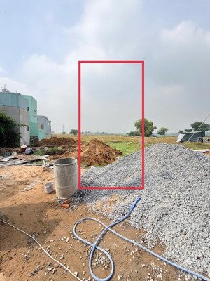 chủ gửi bán lô đất sổ riêng phường biên hoà( hoá an củ). dt: 4,1x15,5=63m2. nở hậu: 4,2m. giá: 1tỷ7