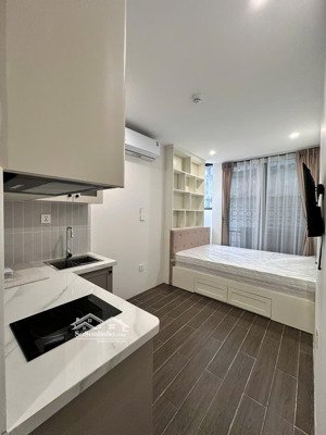 cho thuê ccmn siêu đẹp tại ngõ 10 kim mã thượng, full đồ xịn, có ban công