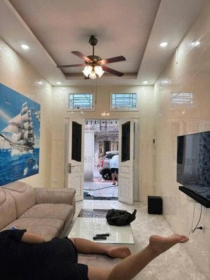 cực hiếm, nhà hbt giáp hoàn kiếm, phân lô ô tô đỗ cửa ngủ trong nhà, 50m2 nhỉnh 10 tỷ. sđcc, bao qh