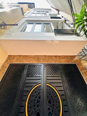 Bán Nhà Phố Võ Chí Công | Gần Hồ Tây – 32m² – 5 Tầng – Nhà Đẹp Ở Ngay – Giá 8 Tỷ