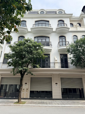 chủ nhà ngộp bank bán gấp. giá cực rẻ sao biển 67,5m2