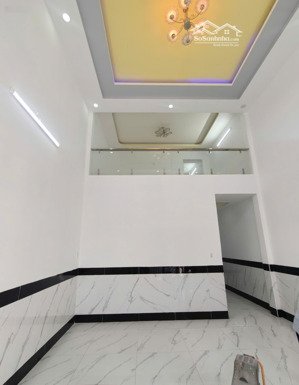 nhà 70m gần vinhomes hxh nguyễn xiển chỉ 3,5 tỷ