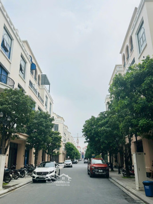 bán gấp cọ xanh diện tích 80m2, mặt tiền 5m, hướng đông nam thoáng mát, giá 12tỷ bao phí gần ngã 4