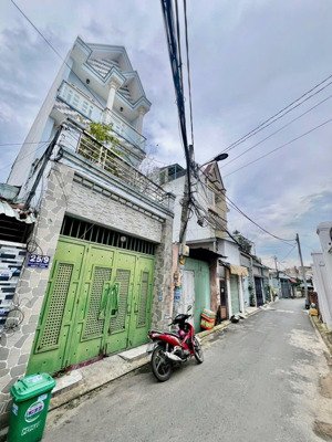 hxh thông cách chợ nguyễn thị búp 100m gần hiệp thành city nhà 1 trệt 2 lầu