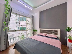 cho thuê căn hộ 45m2 trung tâm q1, cách nhà thờ đức bà, the landmark 81 tầng 3 phút