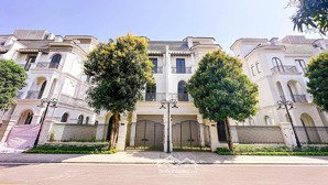 bán căn biệt thự song lập hải âu 3 vinhomes gia lâm ngay sát công viên giá siêu rẻ