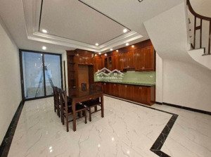 đường thông - khu vực đẹp - thiết kế hiện đại - ô tô đỗ cổng - 40 m2 - đàm quang trung