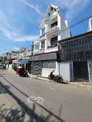 nhà mặt tiền đường 6m, 202m2, nở hậu vuông vức, quang trung, p8, gò vấp
