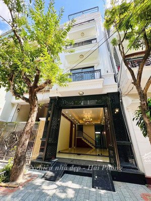 nhà phân lô quán nam - 5 tầng thang máy - độc lập dân xây 2023 - cực đẹp