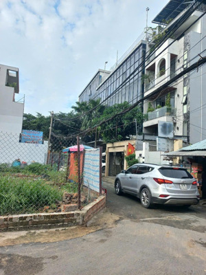 đất đẹp cạnh đại học ngân hàng, đường hoàng diệu 2, linh xuân, thủ đức, nhận đất xây dựng ngay