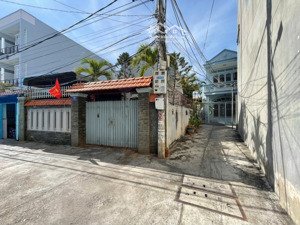 bán nhà ngang 8m góc 2 mặt hẻm mạc đĩnh chi phường 4, vũng tàu giá 40tr/m2