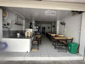 cho thuê nhà góc 2 mt cách mạng tháng 8, quận 10. dt 4 * 10, trệt 1 lầu, giá rẻ 25tr/ tháng