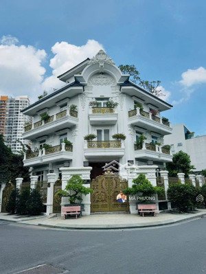 bán biệt thự cao cấp ngay trần quốc thảo - võ thị sáu, ngang 20m.