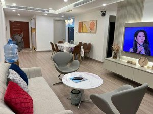 bán căn 130m2, 3pn + 1 phòng làm việc, chung cư đất phương nam, full nội thất design mới, 7.5 tỷ