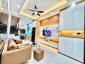 bán nhà đẹp minh khai vị trí tiện ích ngập tràn cách ô tô 30m chỉ hơn 8tỷ