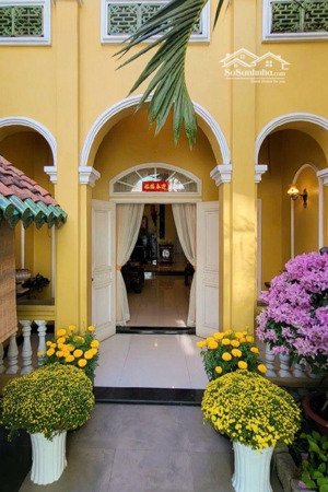 nhà cổ kiến trúc resort 147m2 nở hậu 10m, đ. liên khu 8 - 9, hxh, gần chợ gò xoài, aeon tân phú