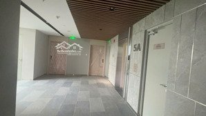 bán biệt thự trên không với 5 phòng chủ, 2 sổ đỏ