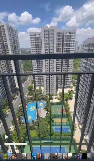 chính chủ bán căn hộ penhouse 2 ngủ tại origami, có sân vườn đến 30m, tầng 21 view công viên bể bơi