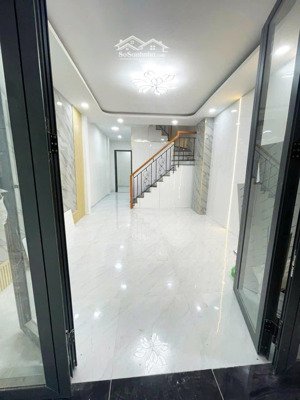 nhà bán trệt, lầu mới đẹp 39m2(3,3 x 11( nở hậu 4m2)-3 pn,2 wc hẻm 3m -125 nguyễn thị tần p1q8 cũ.