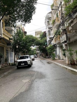 nhà mới 7 tầng phố kim đồng | 55m², gara rộng để 2 ô tô, thoáng trước sau, 23 tỉ có tl.