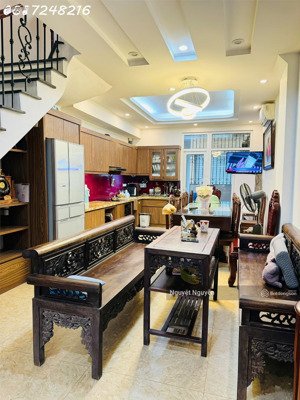 bán nhà bồ đề, vị trí đẹp, 50m, 9.5 tỷ