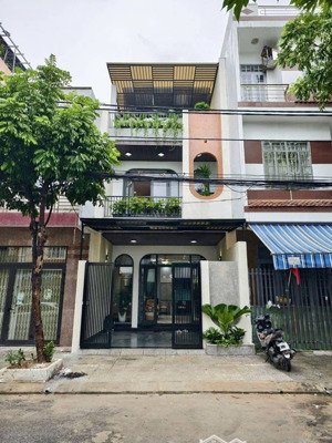 không mua tiếc cả đời. duy nhất 1 căn giá 1tỷ850 triệu hxh 6m - diện tích 48,2m2 - 3 tầng. shr