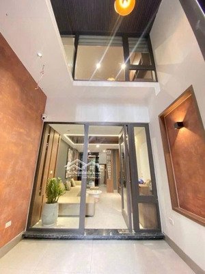 phố vip thang máy! hoàng cầu, lô góc 3 thoáng, ngõ thông, 20m ra ô tô tránh, nhà đẹp ở ngay, 45m2