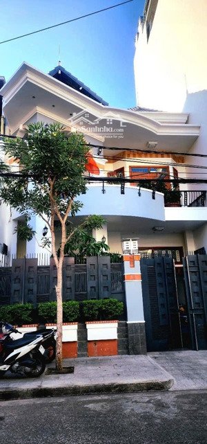 bán biệt thự 2 tầng đường cổ loa rộng 13m, chiều ngang 8,14m, giá 22 tỷ