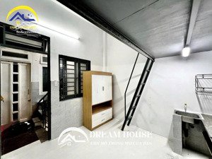 phòng full nội thất tách bếp - xe điện - thang máy - tân bình + tân phú